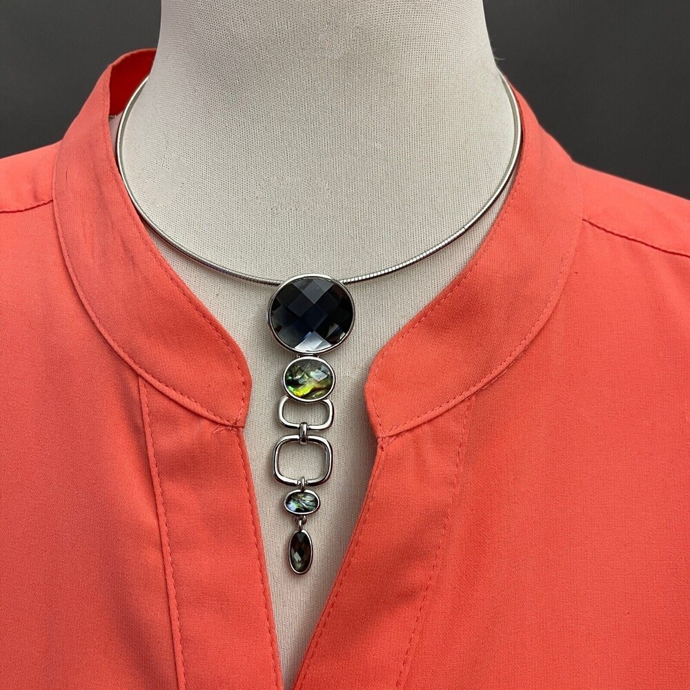 Lia Sofia Silver-tone Women's Fashion Necklace with Pendant NWOT